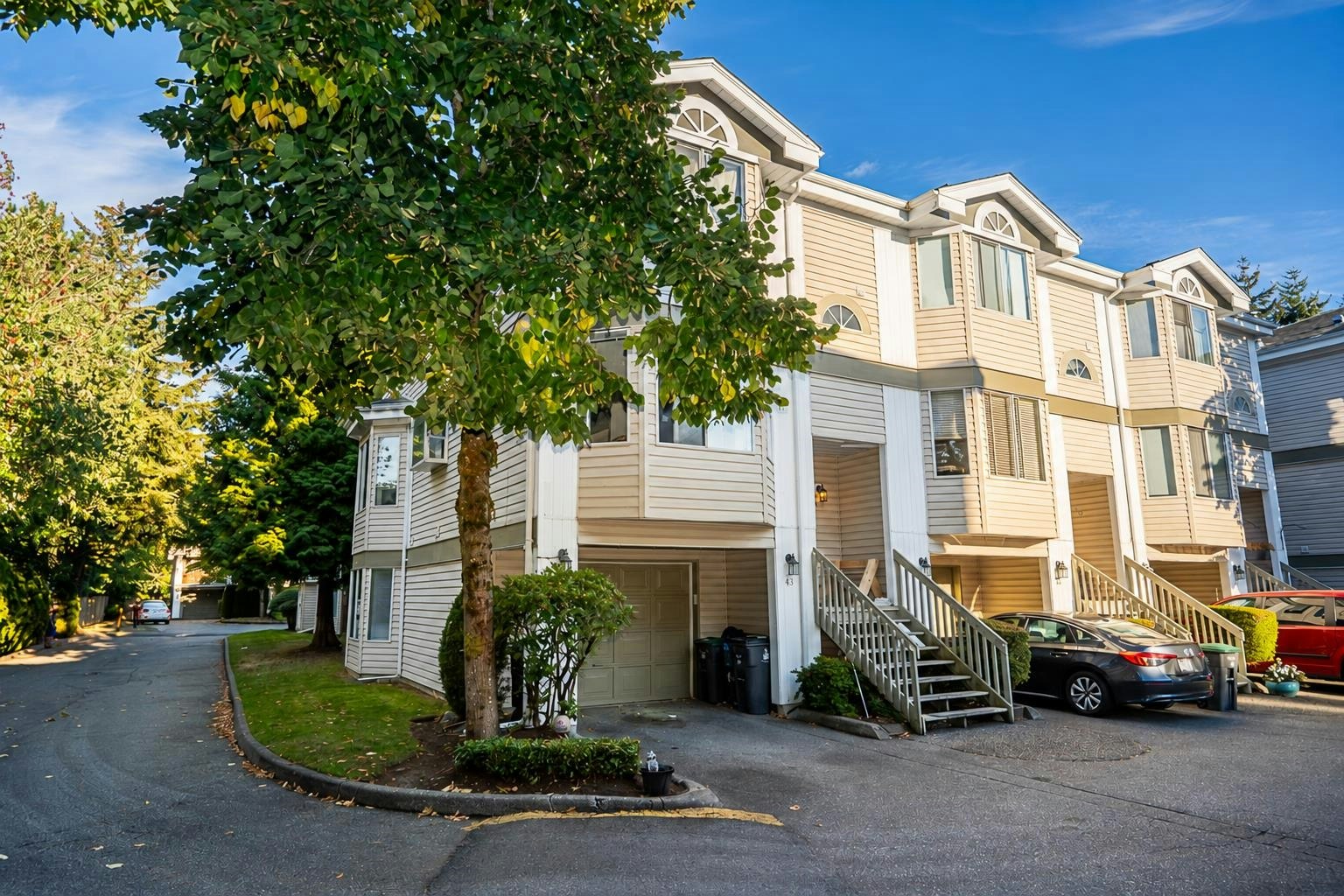 43-7875 122 Street - 2