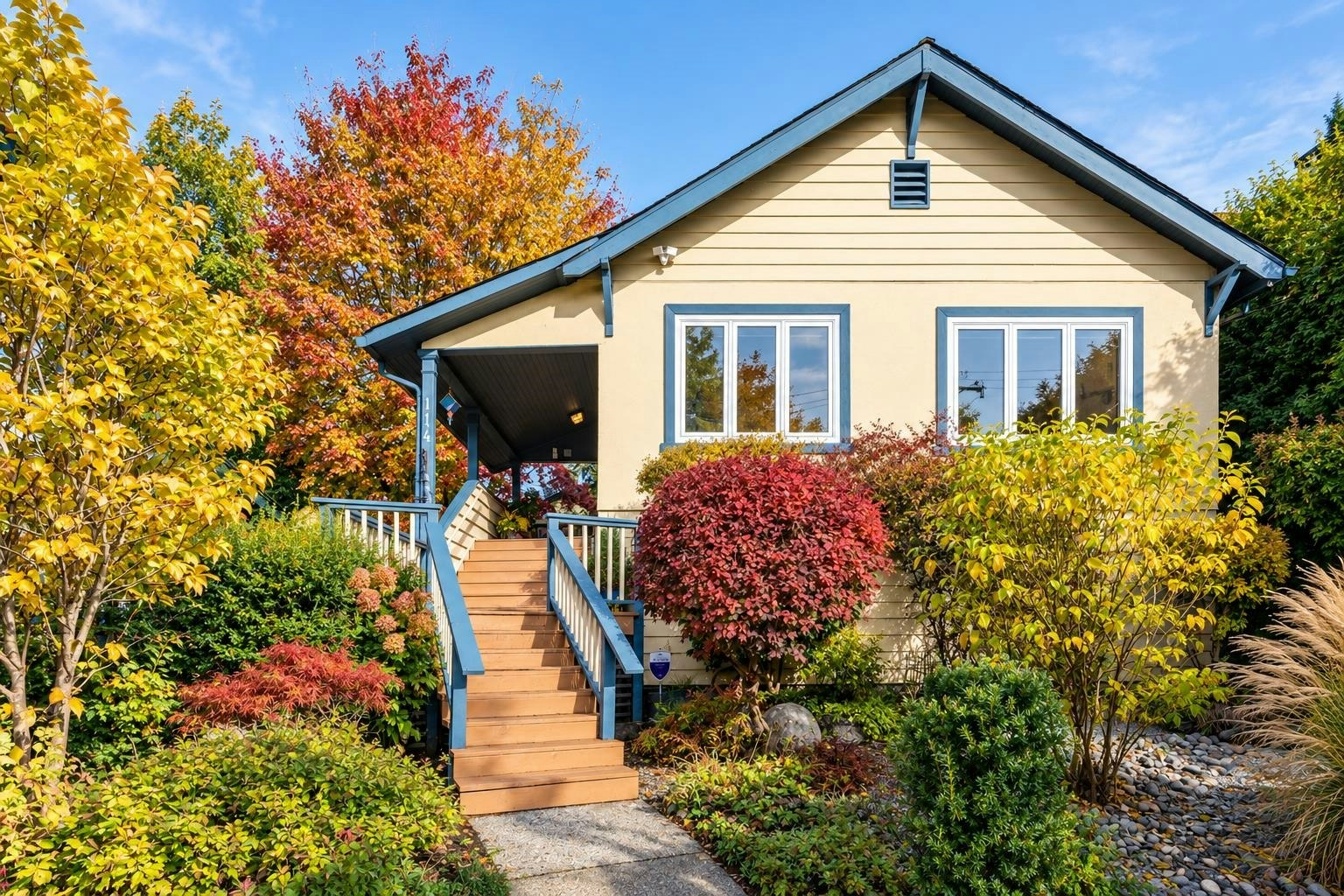 114 W Kings Road, North Vancouver, BC, V7N 2L8