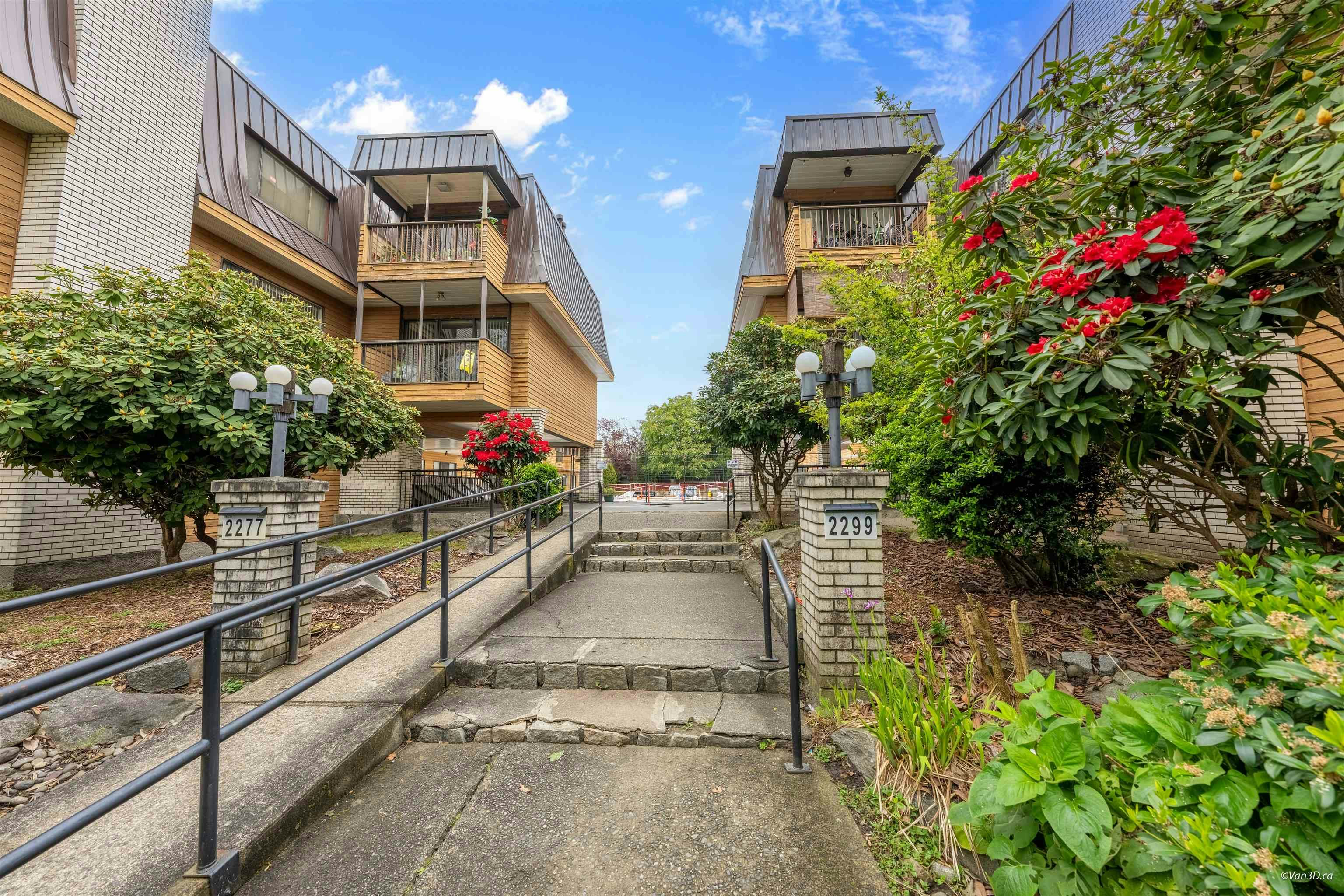 204-2299 E 30th Avenue, Vancouver, BC, V5N 5N1