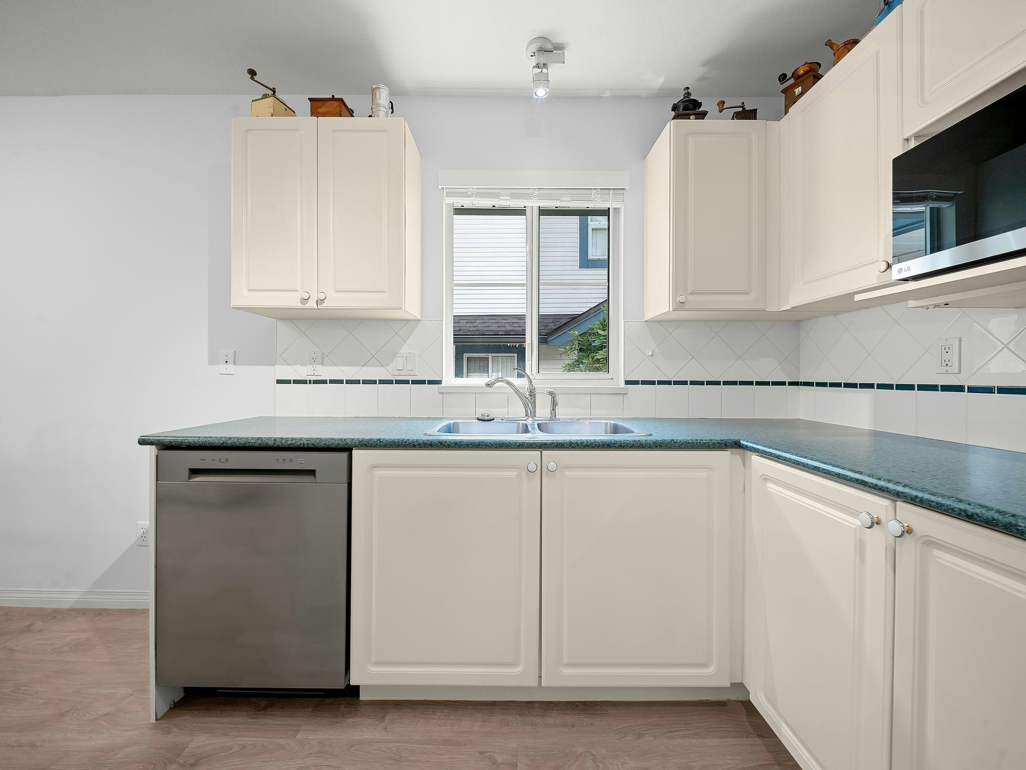 27-7330 122 Street - 4