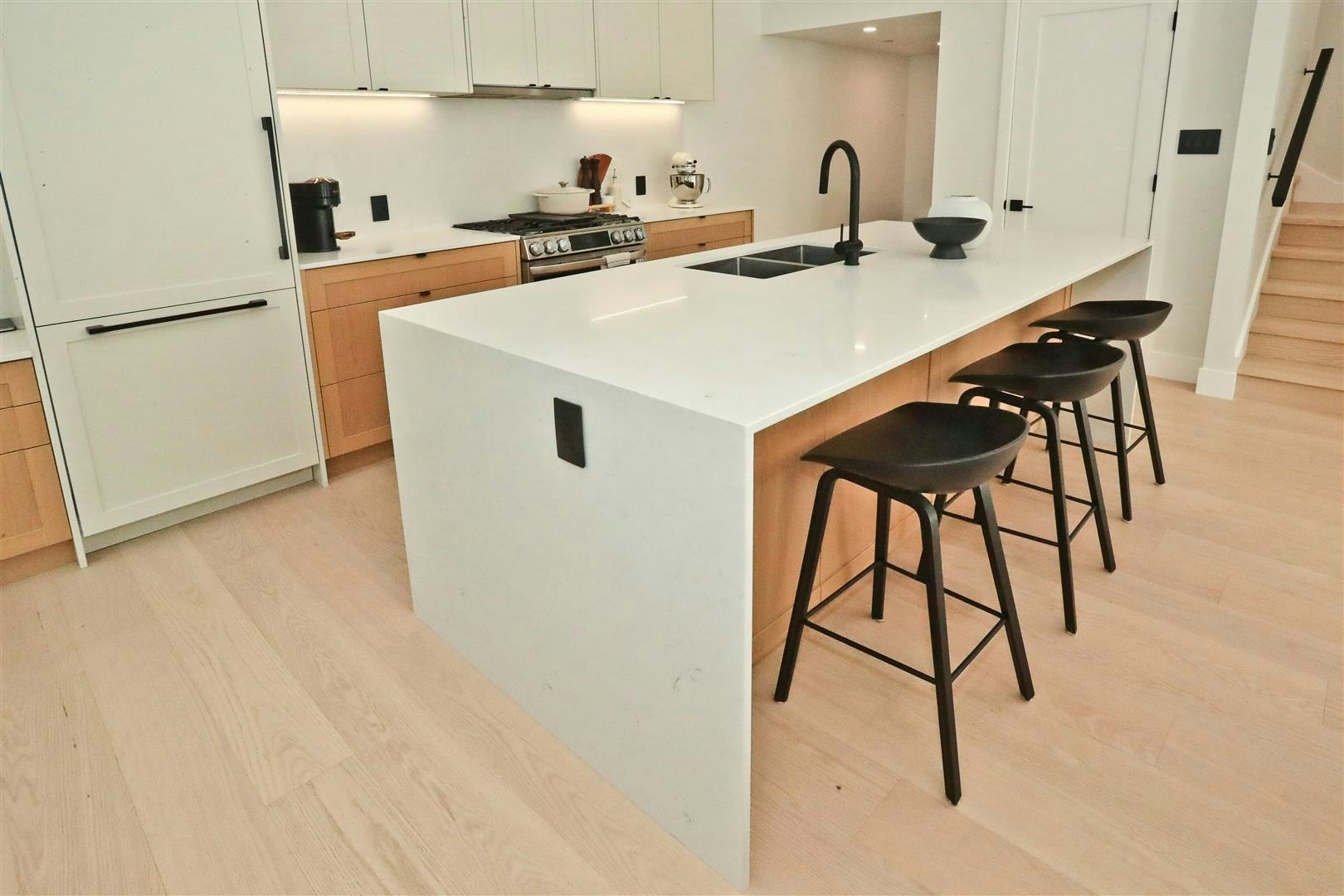 4015 Victoria Drive, Vancouver, BC, V5N 4M9 - 5