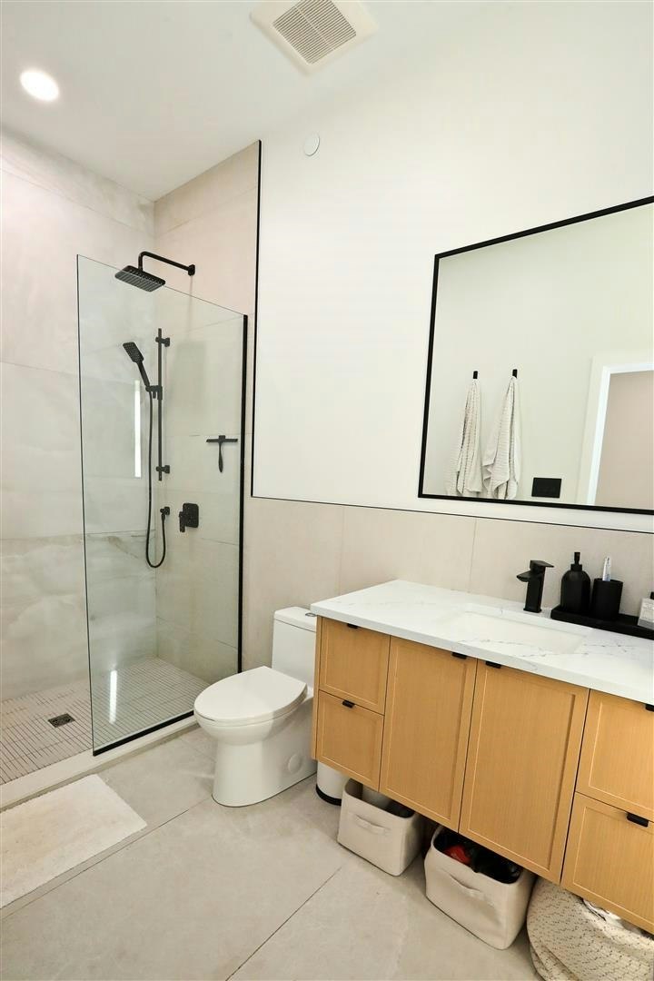 4015 Victoria Drive, Vancouver, BC, V5N 4M9 - 14