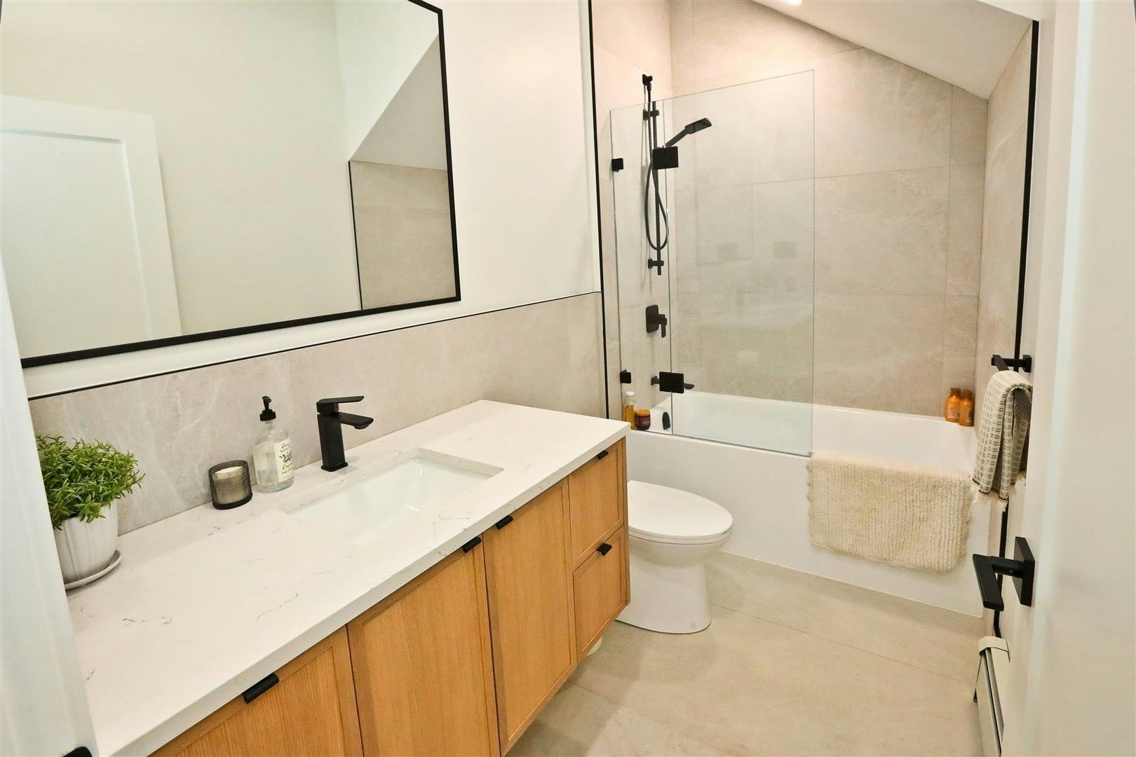 4015 Victoria Drive, Vancouver, BC, V5N 4M9 - 18