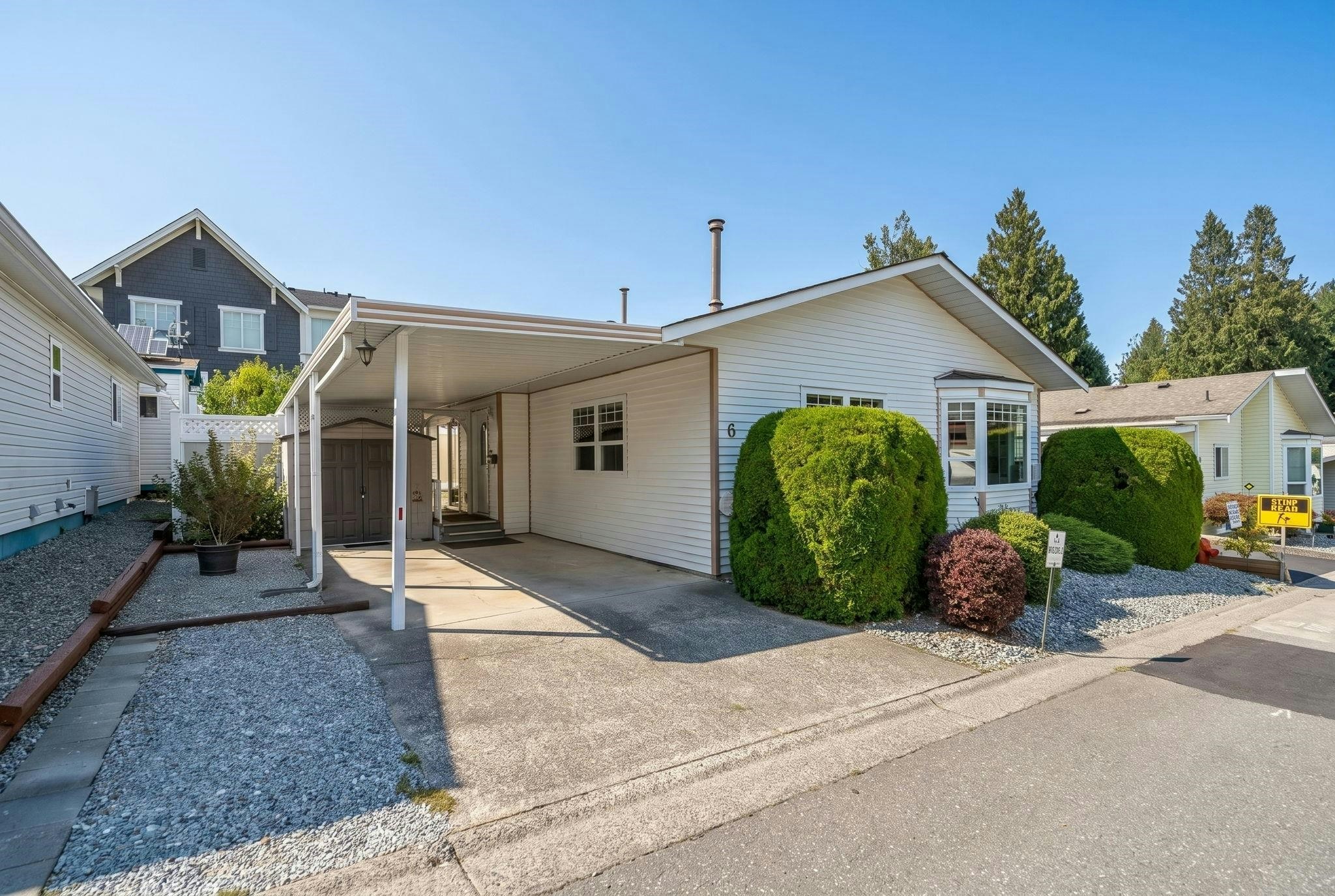6-8078 King George Boulevard, Surrey, BC, V3W 5B5