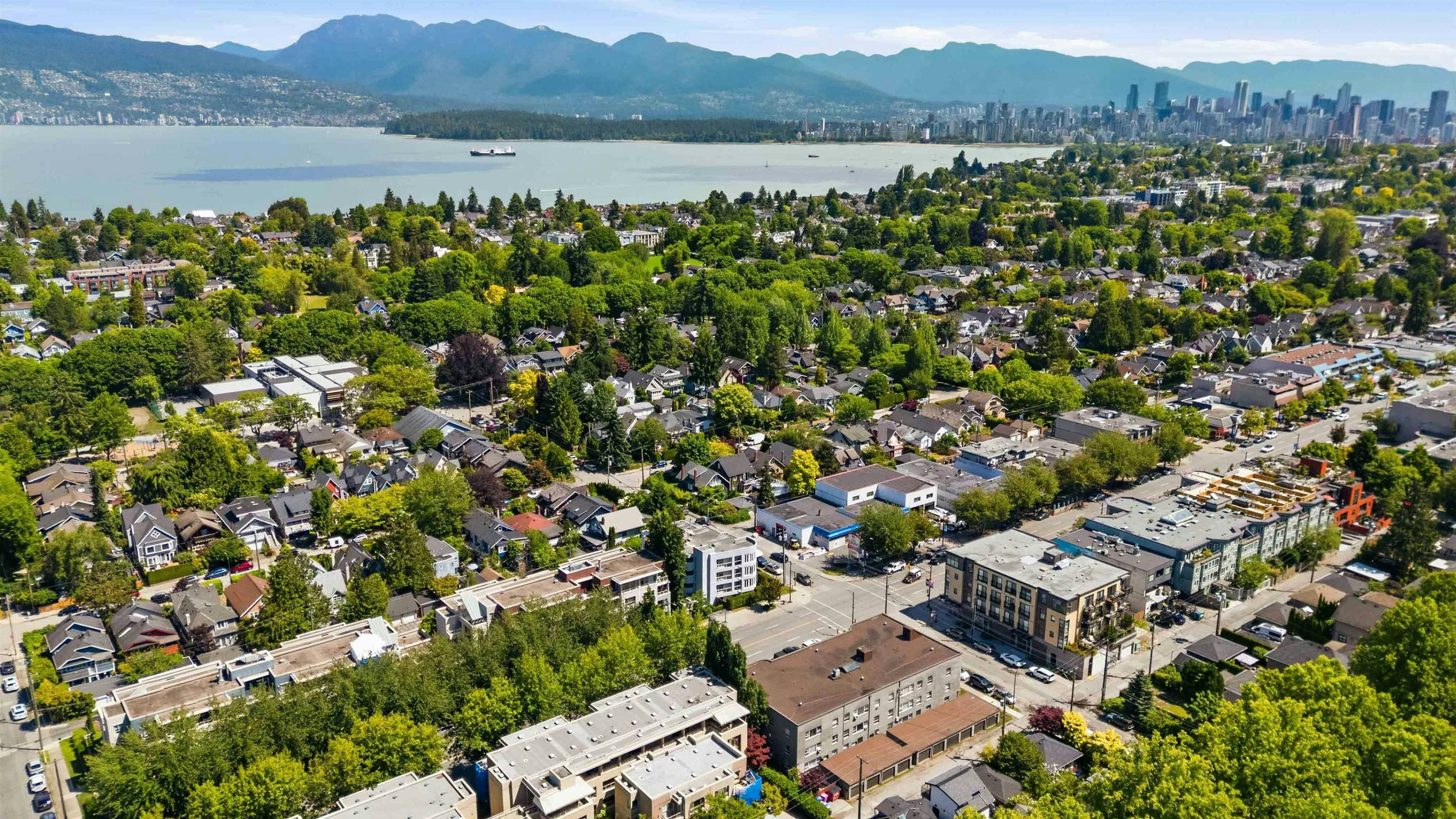 402-3505 W Broadway, Vancouver, BC, V6R 2B5 - 30
