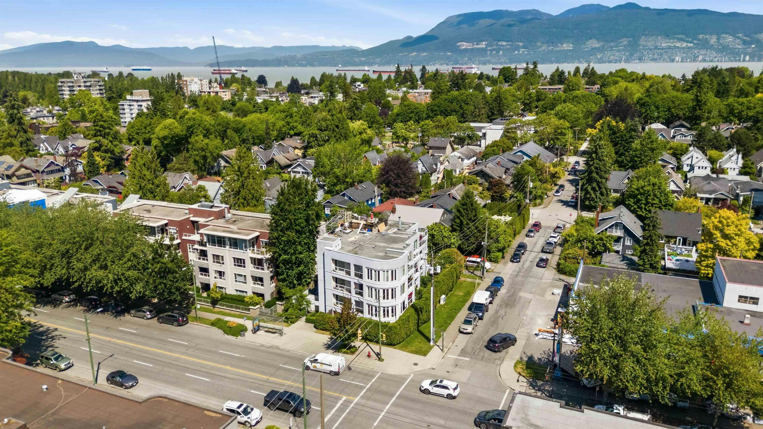 402-3505 W Broadway, Vancouver, BC, V6R 2B5 - 28