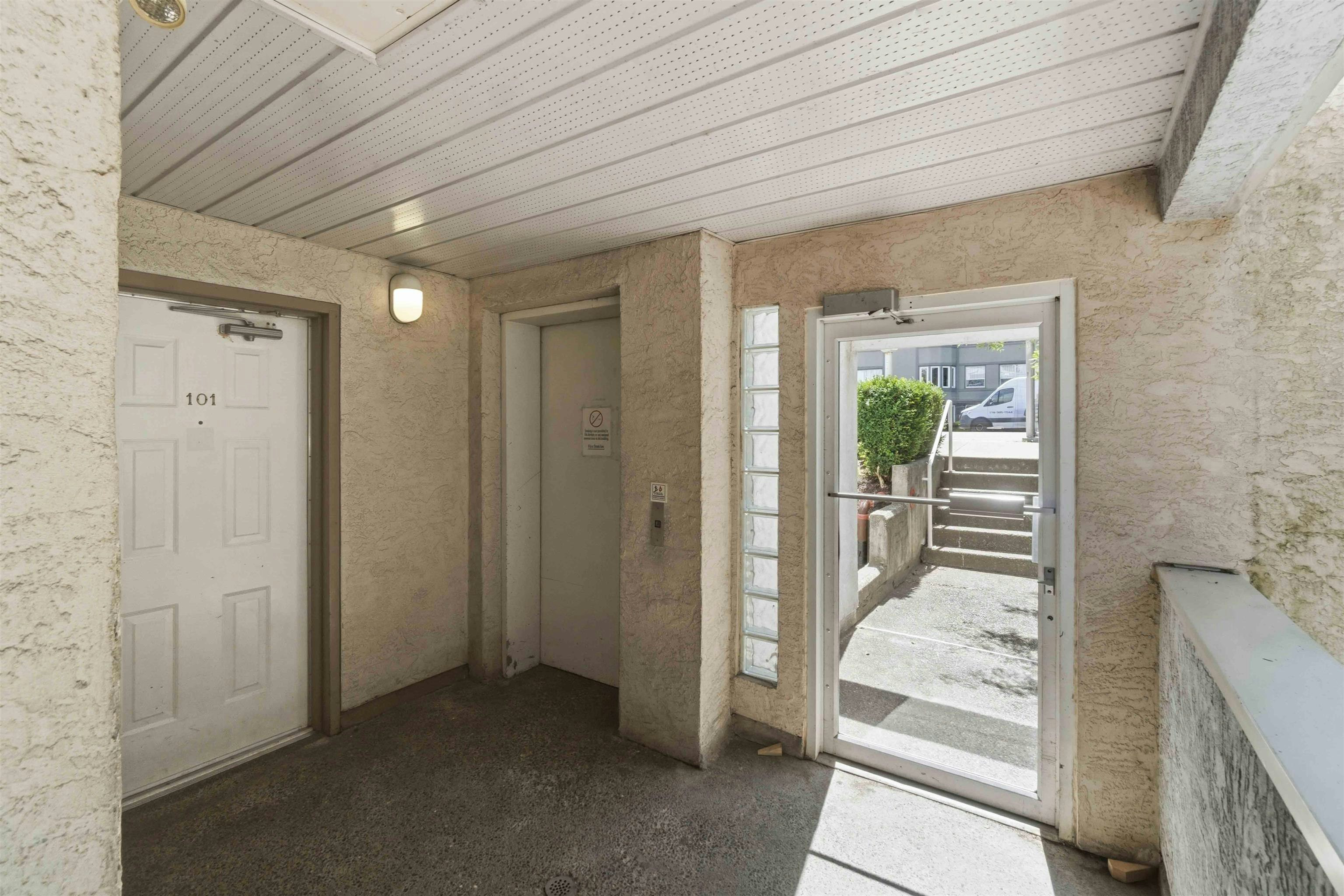 402-3505 W Broadway, Vancouver, BC, V6R 2B5 - 7