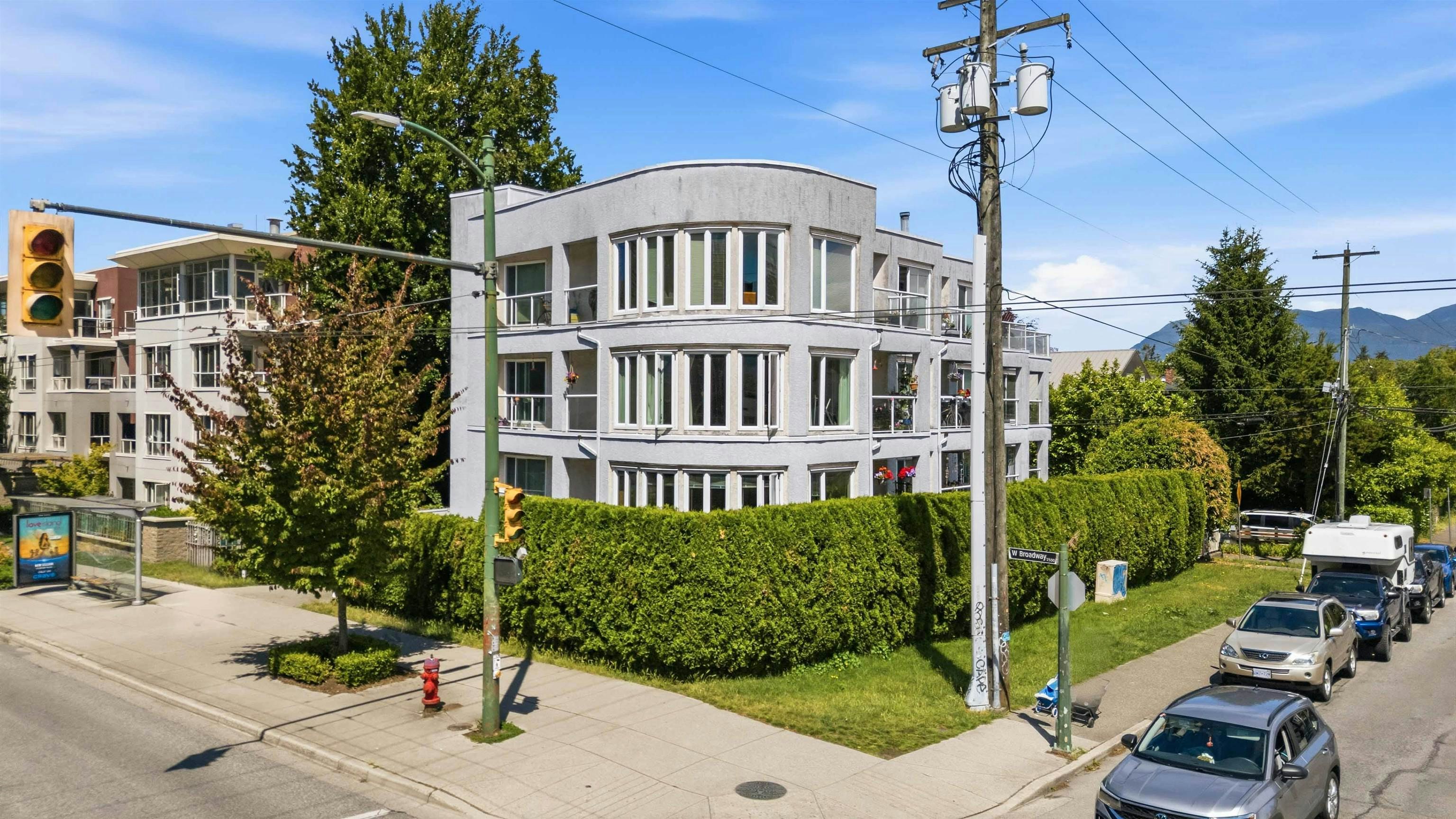 402-3505 W Broadway, Vancouver, BC, V6R 2B5 - 34