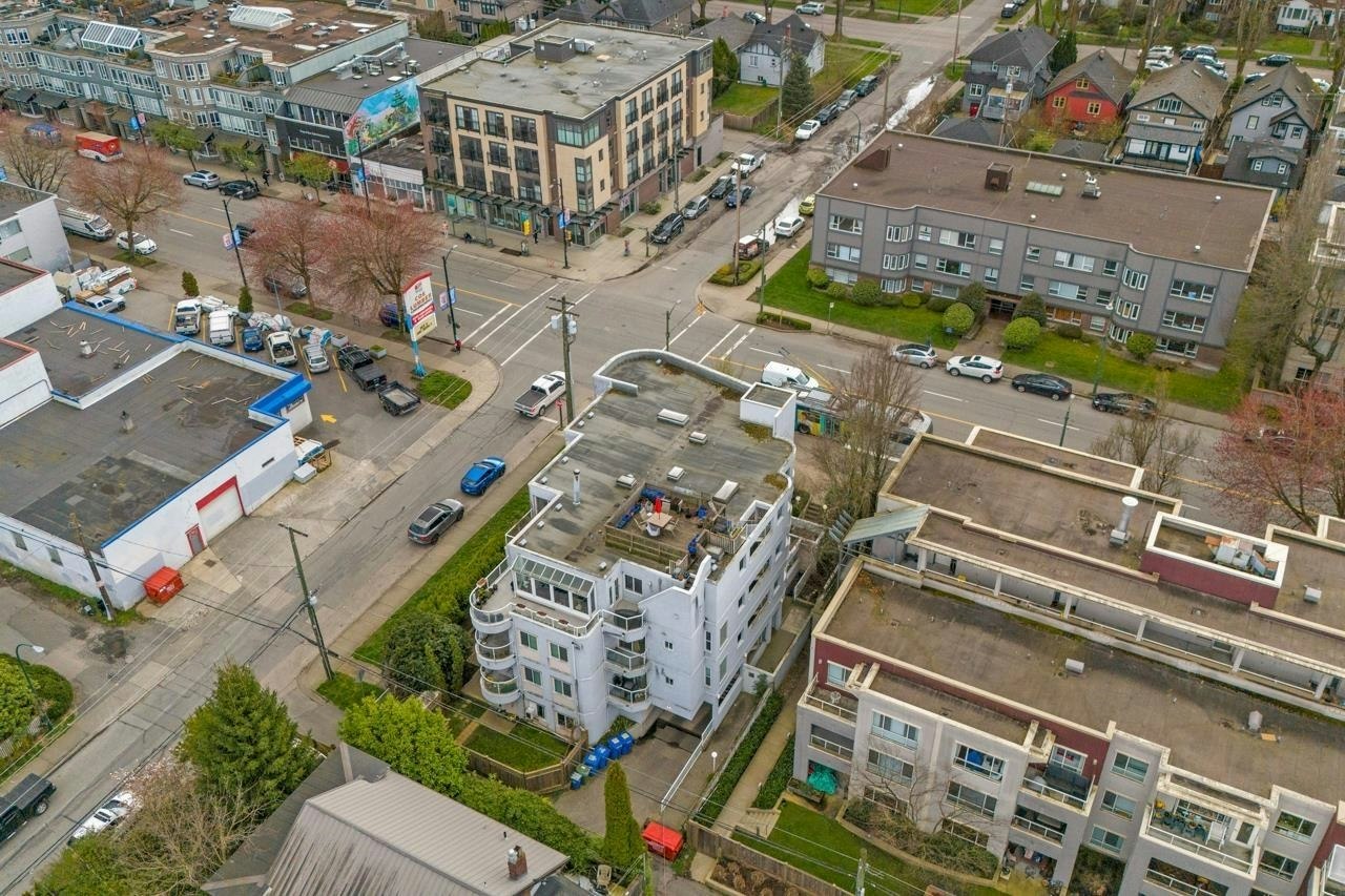 402-3505 W Broadway, Vancouver, BC, V6R 2B5 - 39