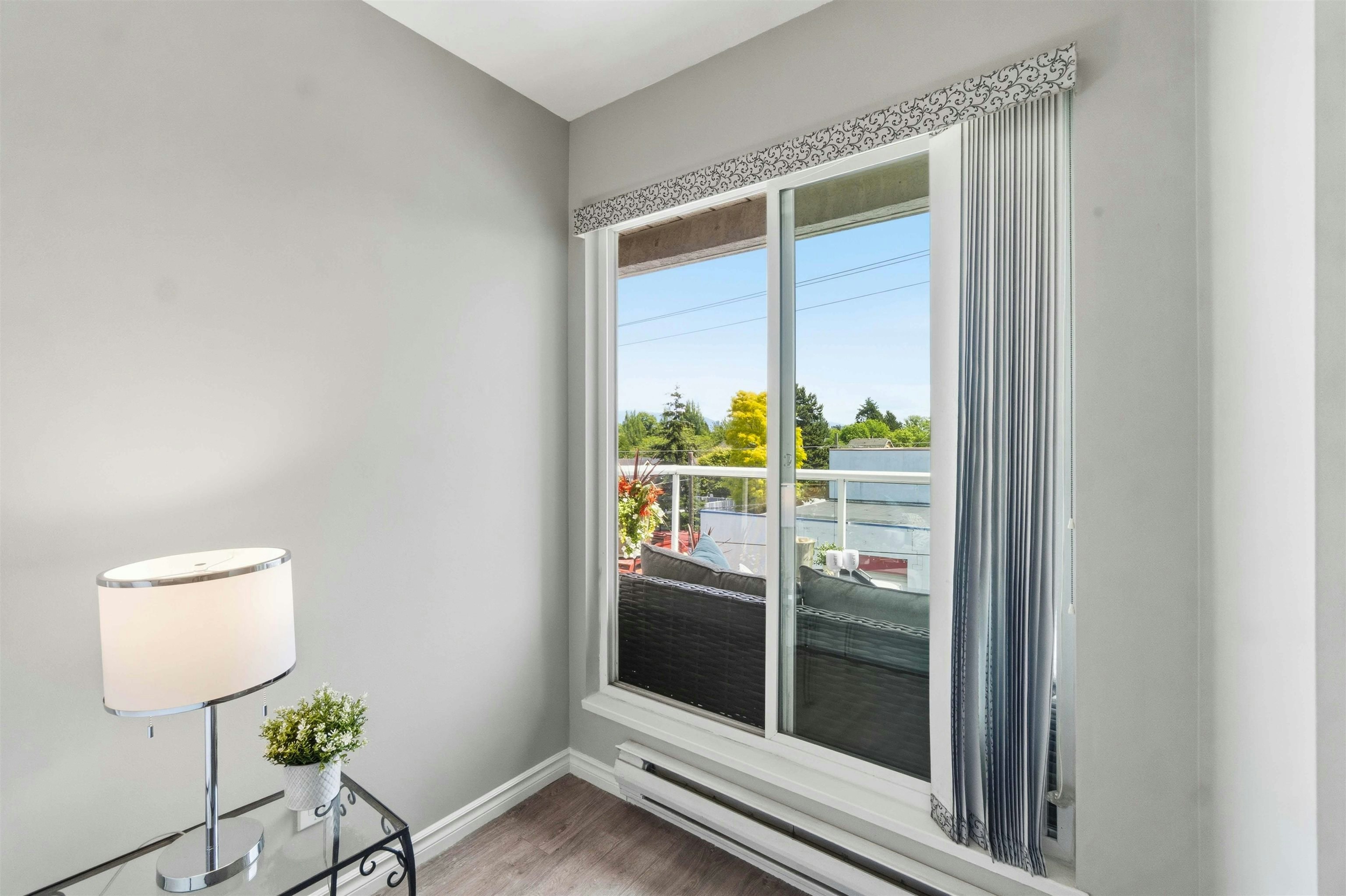 402-3505 W Broadway, Vancouver, BC, V6R 2B5 - 18