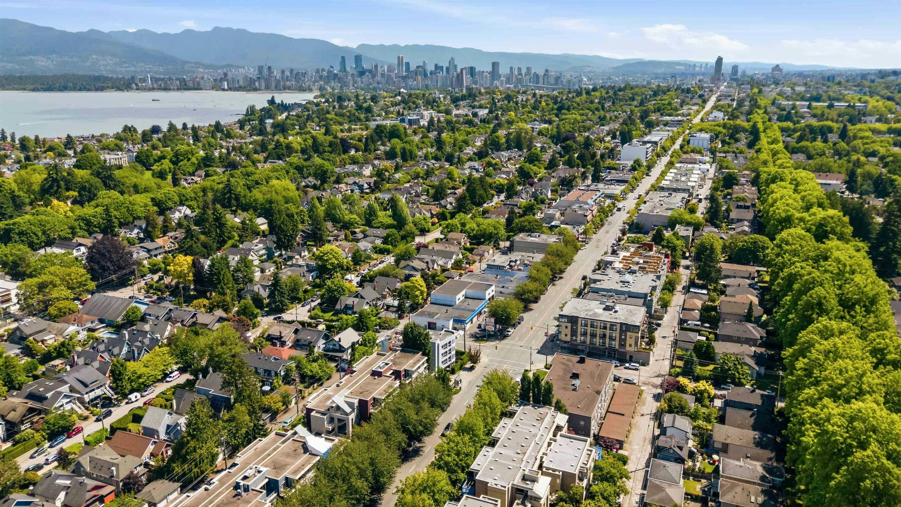 402-3505 W Broadway, Vancouver, BC, V6R 2B5 - 29