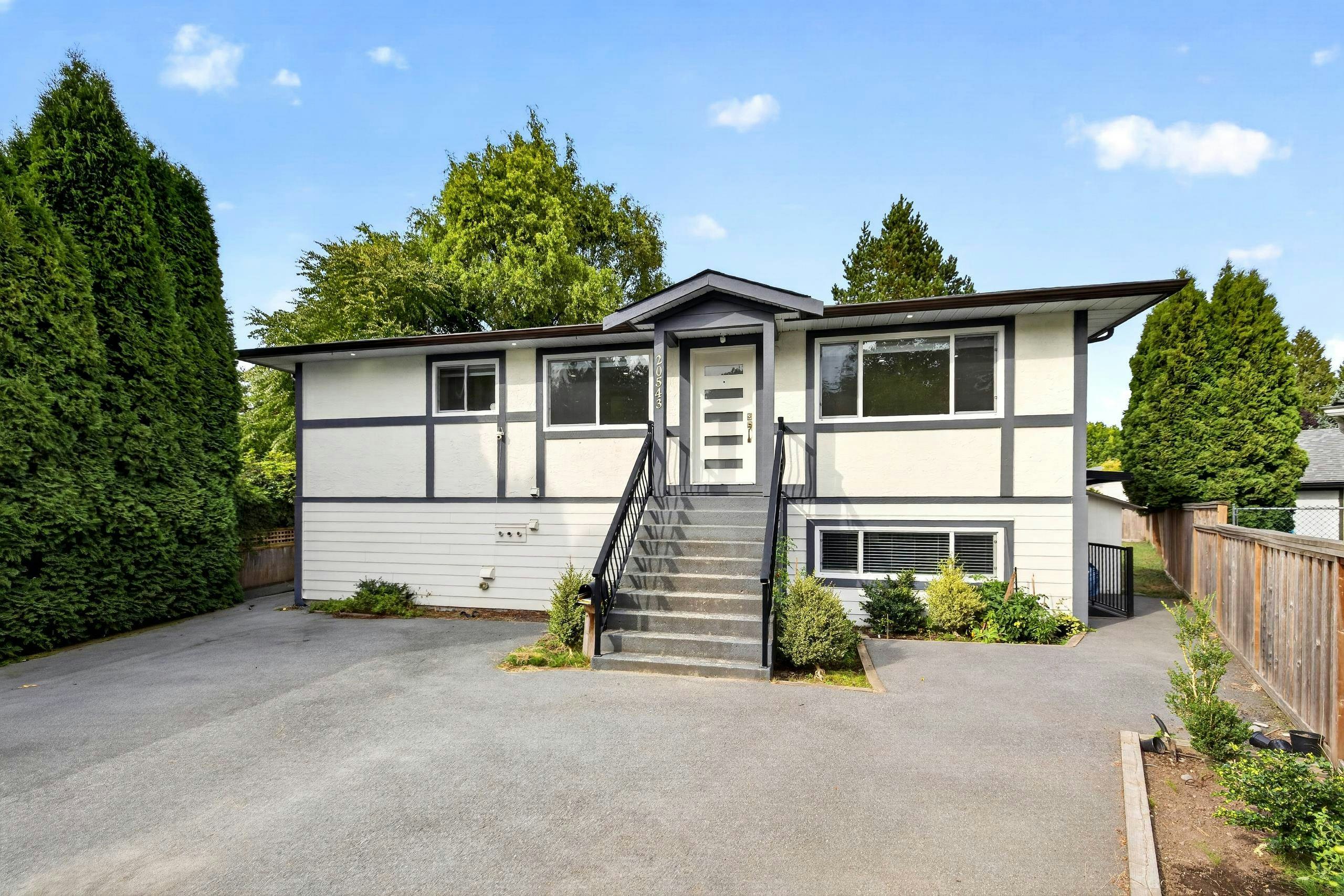 20543 50a Avenue, Langley, BC, V3A 6X3