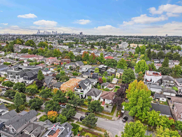 2608 E 4th Avenue, Vancouver, BC, V5M 1K4 - 36