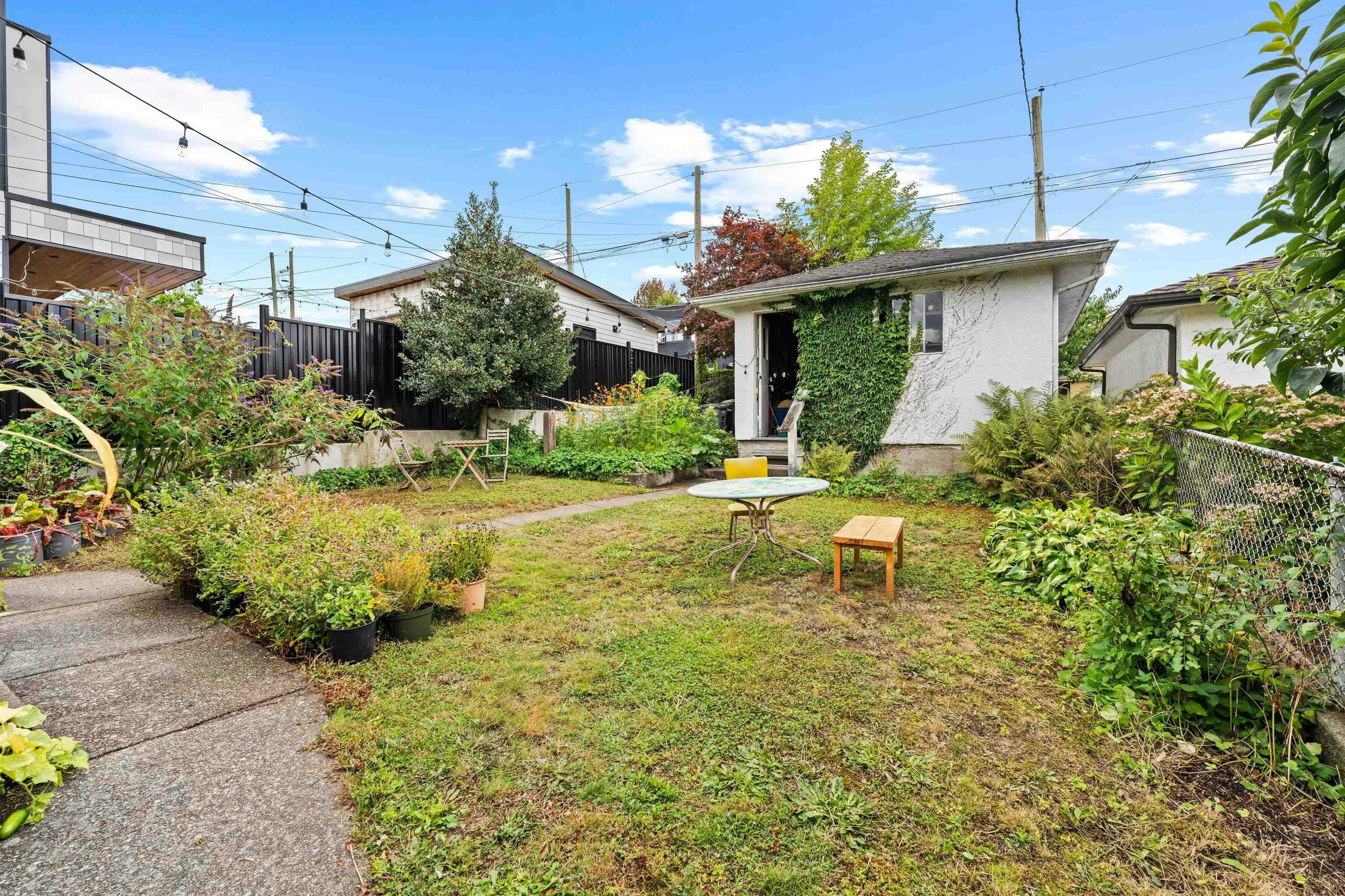 2608 E 4th Avenue - 4