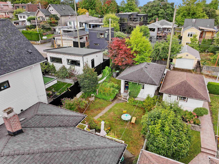 2608 E 4th Avenue, Vancouver, BC, V5M 1K4 - 32