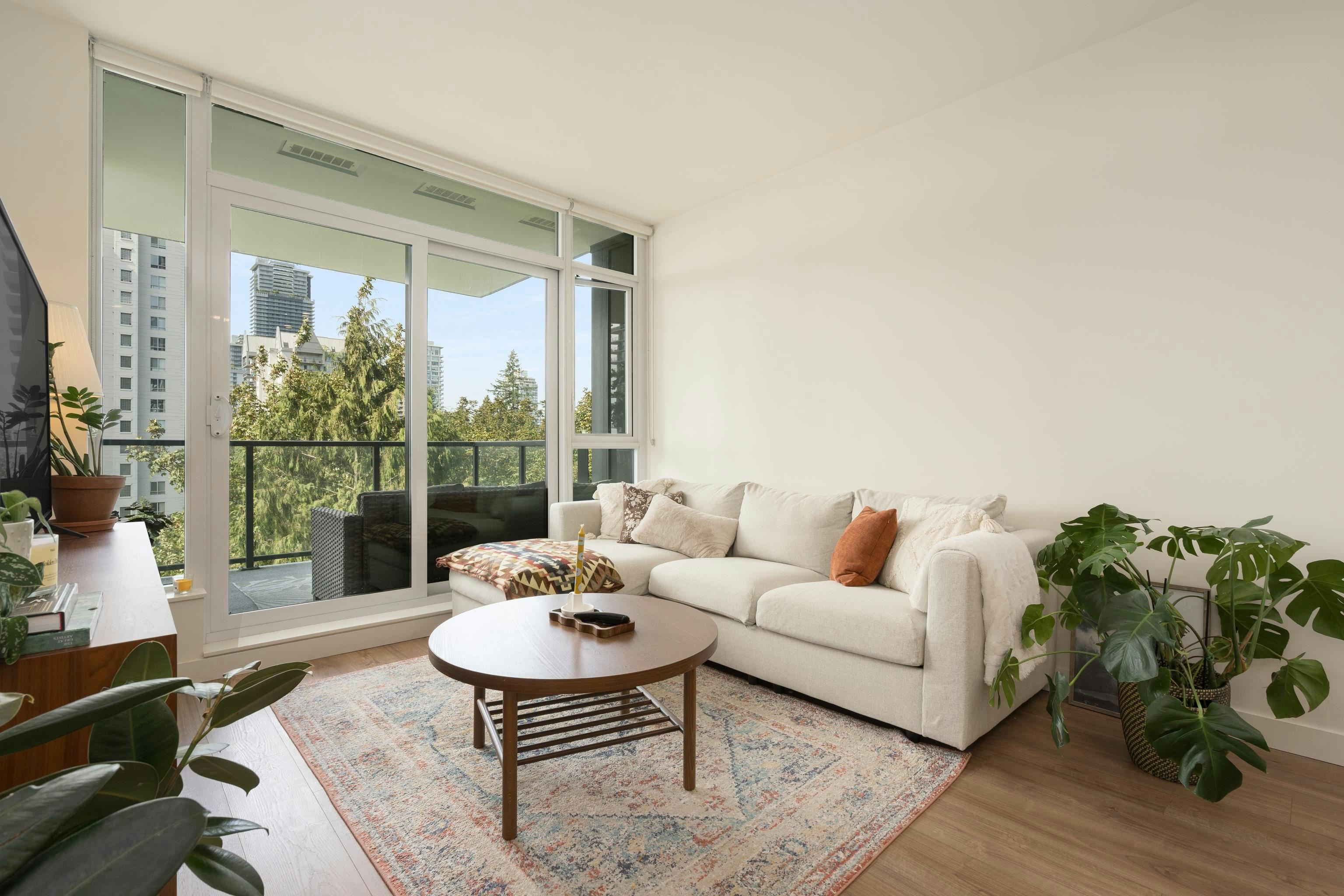 608-585 Austin Avenue - 2