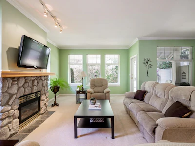 69-15037 58 Avenue - 5
