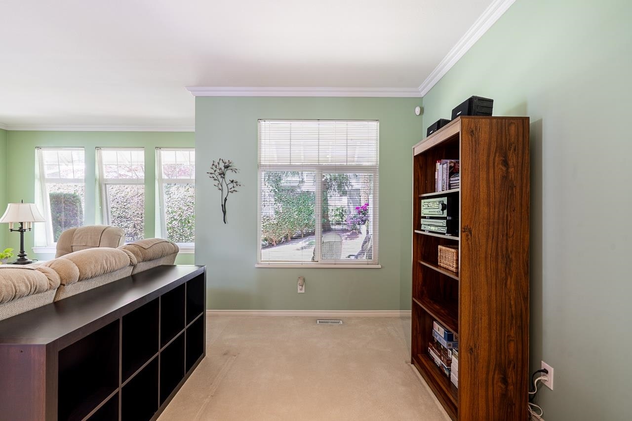 69-15037 58 Avenue - 3