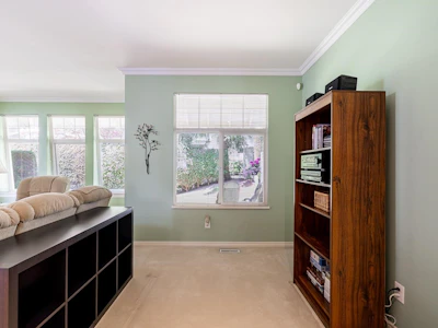 69-15037 58 Avenue - 3