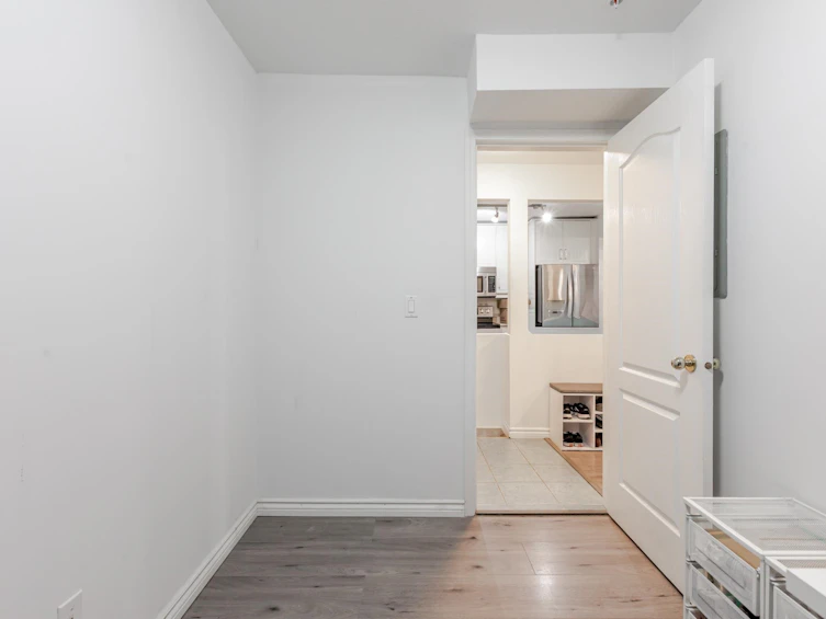 202-9688 148 Street, Surrey, BC, V3R 0W2 - 24