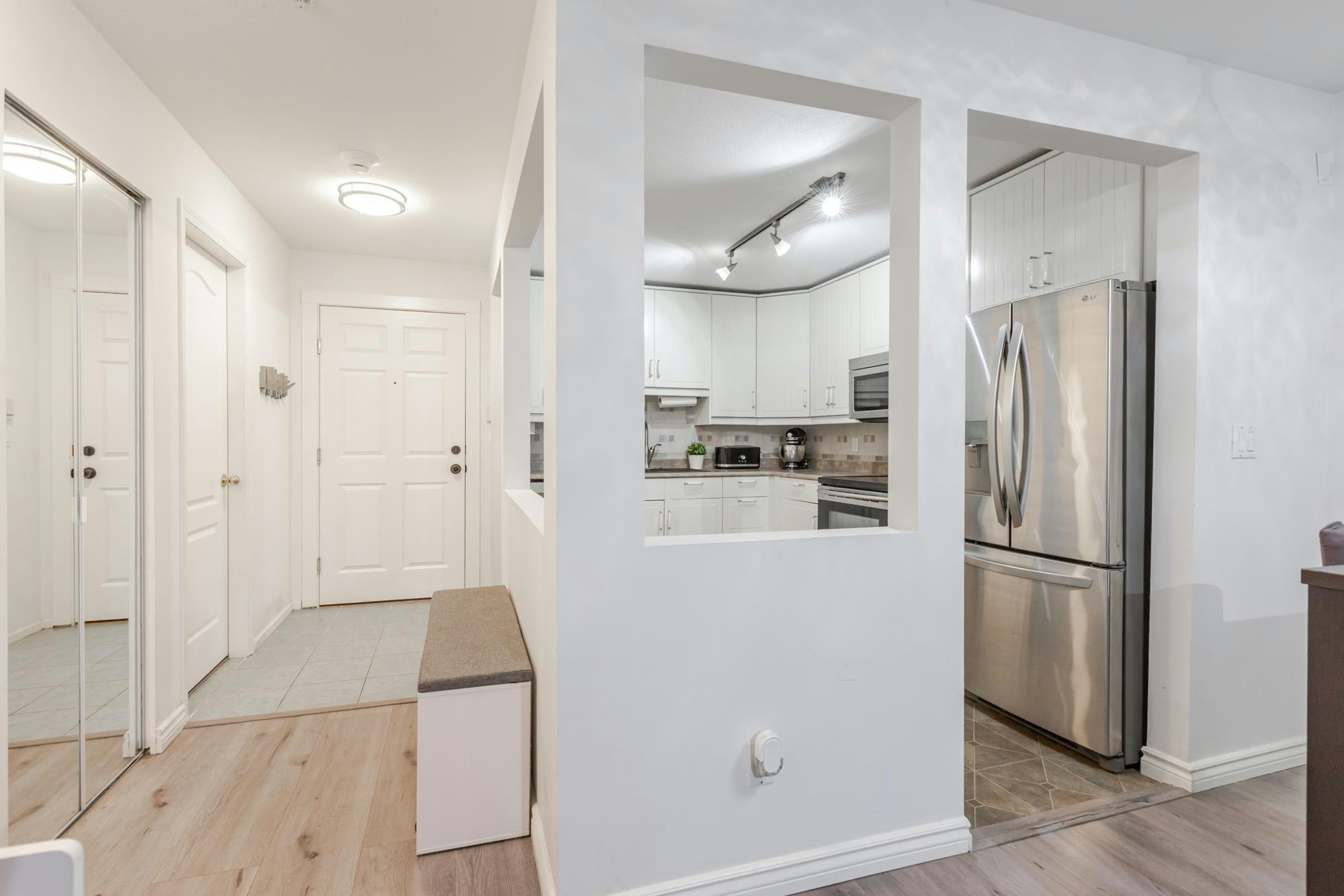 202-9688 148 Street, Surrey, BC, V3R 0W2 - 11