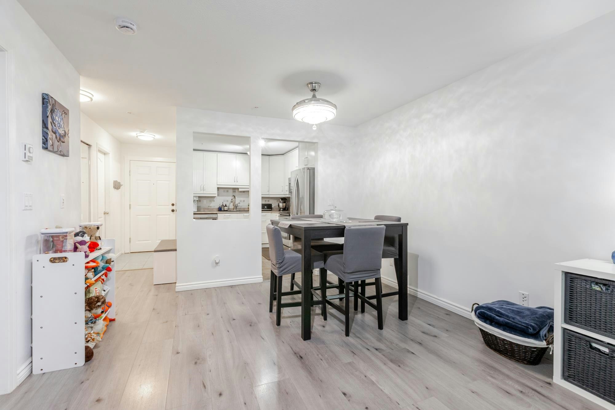 202-9688 148 Street, Surrey, BC, V3R 0W2 - 13