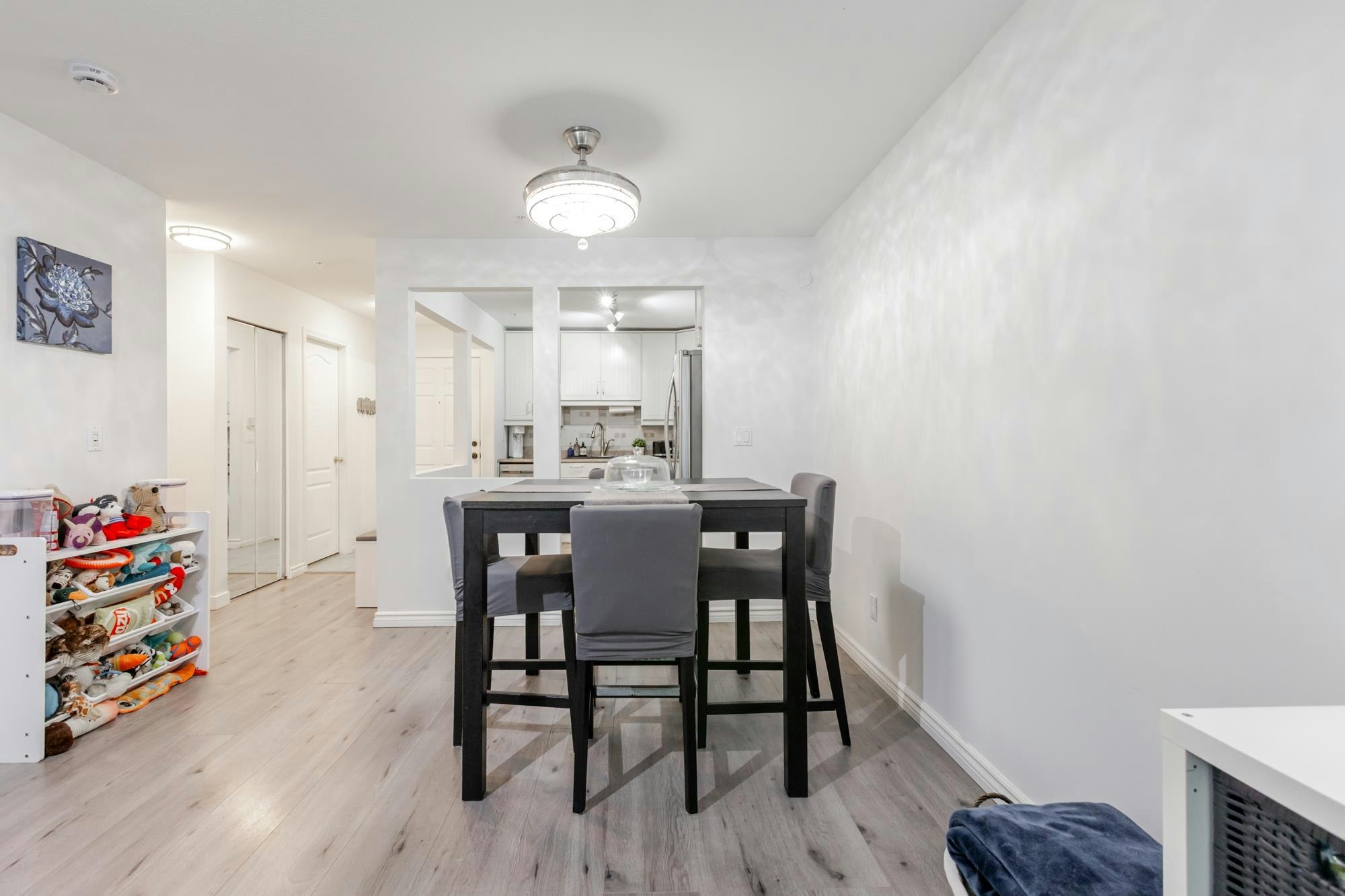 202-9688 148 Street, Surrey, BC, V3R 0W2 - 14