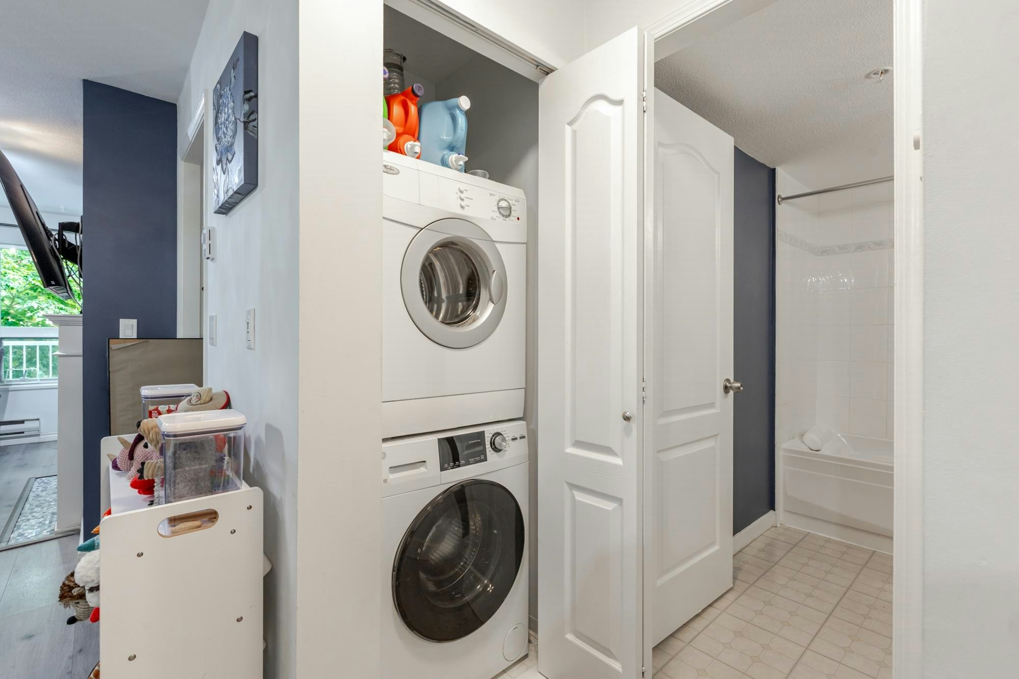 202-9688 148 Street, Surrey, BC, V3R 0W2 - 25