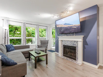 202-9688 148 Street - 2