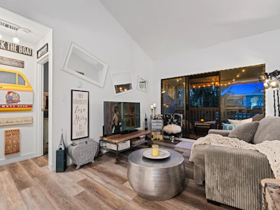 401-2173 W 6 Avenue - 4