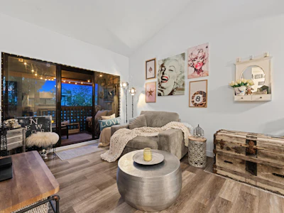 401-2173 W 6 Avenue - 3