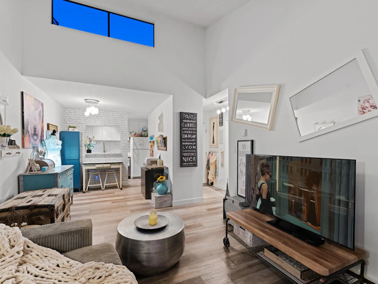 401-2173 W 6 Avenue, Vancouver, BC, V6K 1V5
