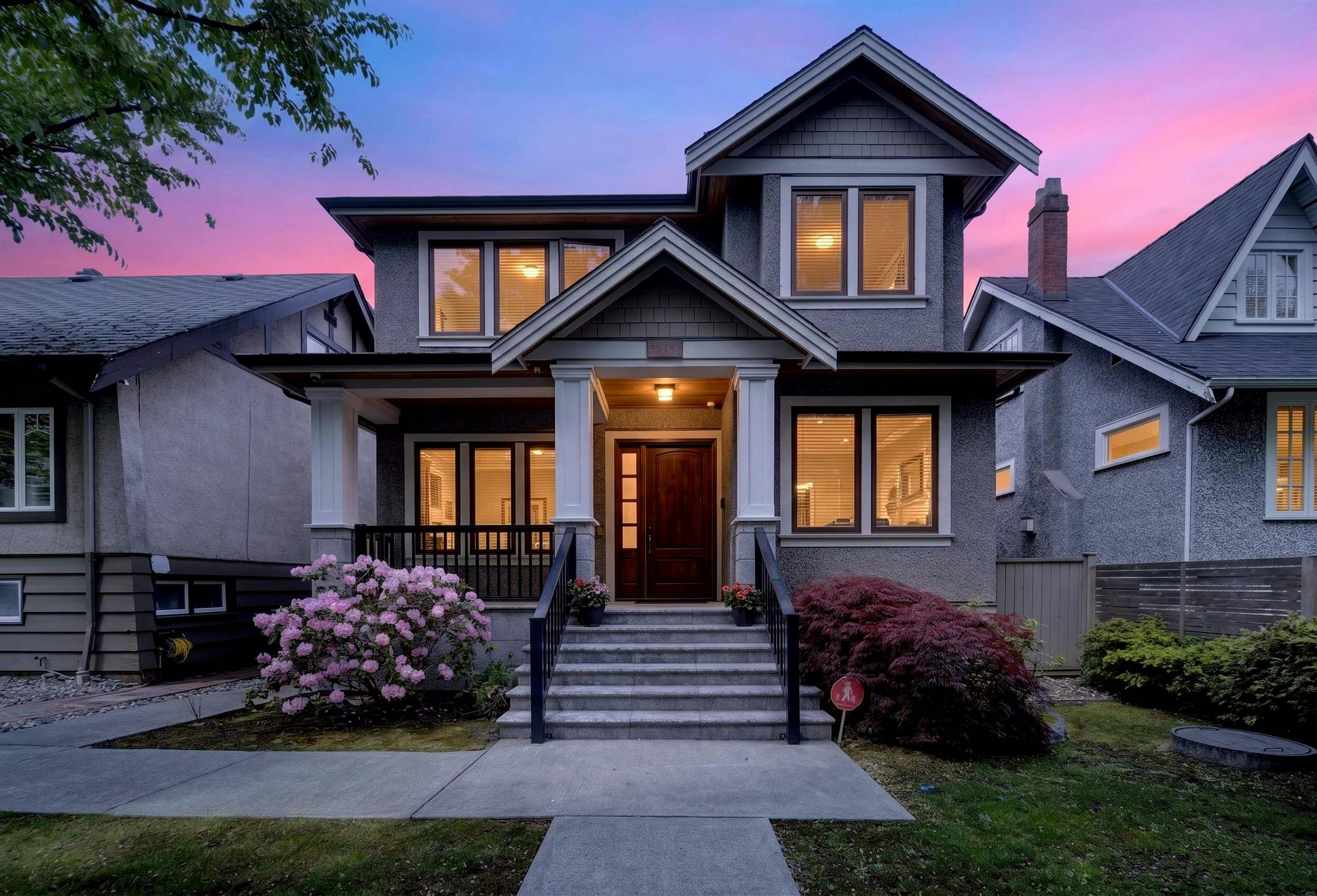 3285 W 12th Avenue, Vancouver, BC, V6K 2R8
