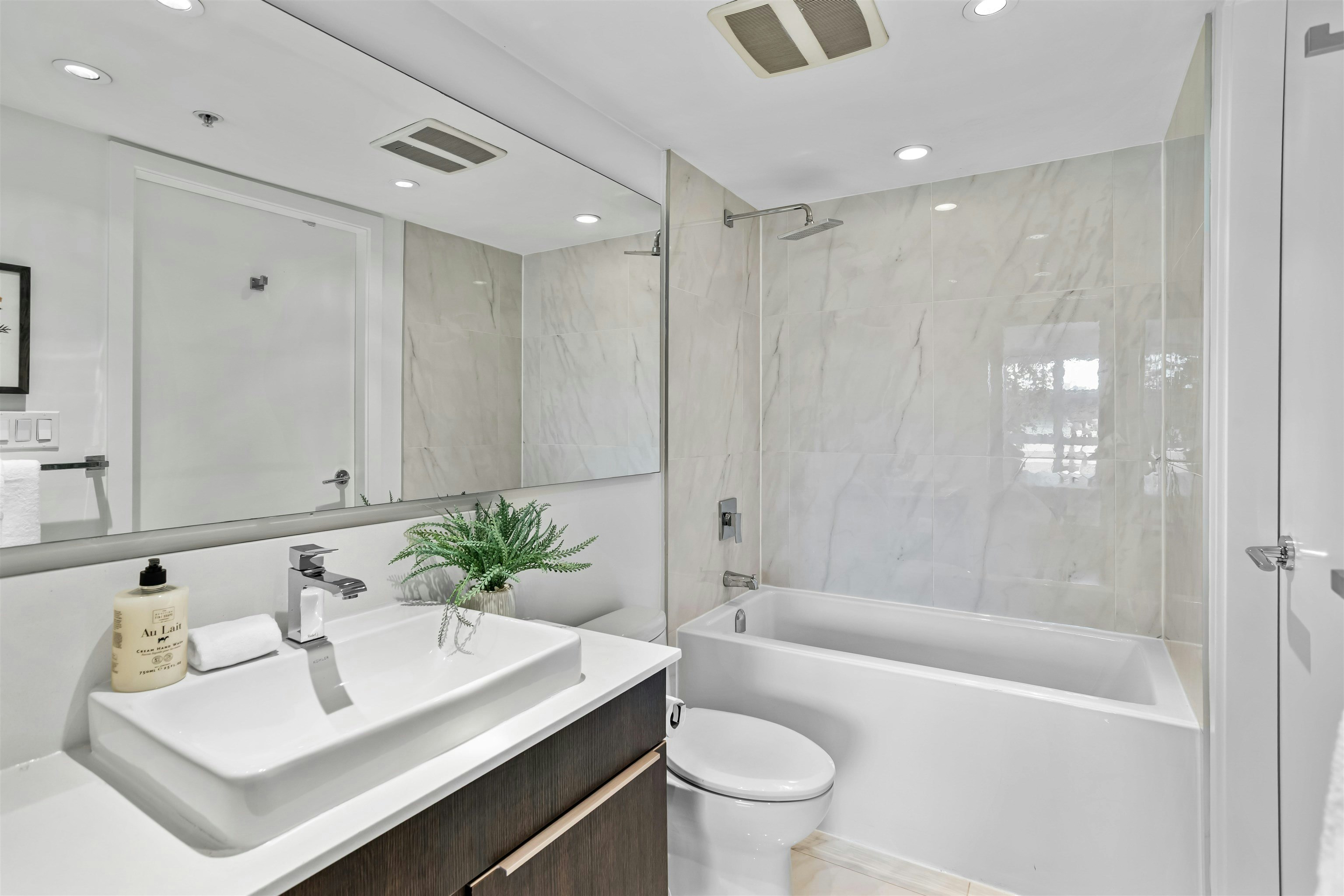 211-1588 E Hastings Street, Vancouver, BC, V5L 0B8 - 17