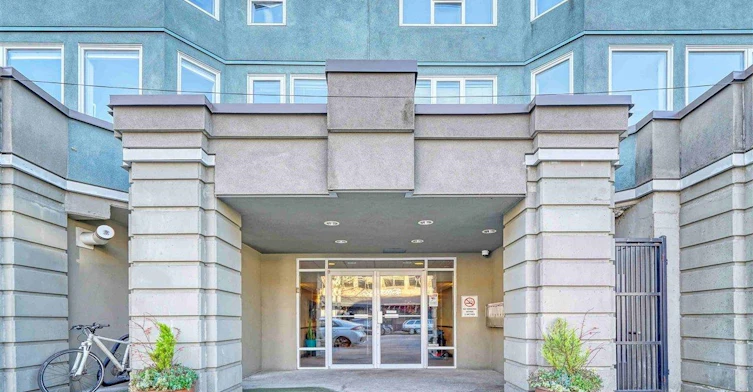 126-3440 W Broadway, Vancouver, BC, V5G 4L7 - 2