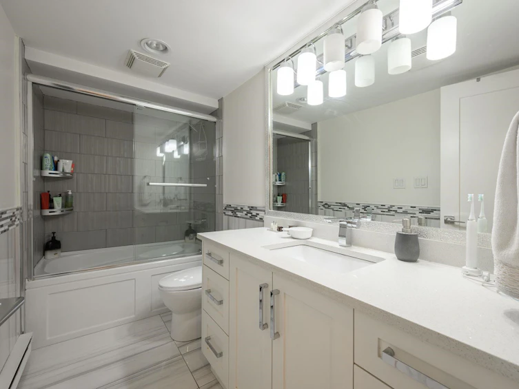 3201 Lonsdale Avenue, North Vancouver, BC, V7N 4G8 - 26