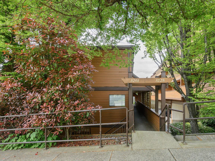 3201 Lonsdale Avenue, North Vancouver, BC, V7N 4G8 - 33
