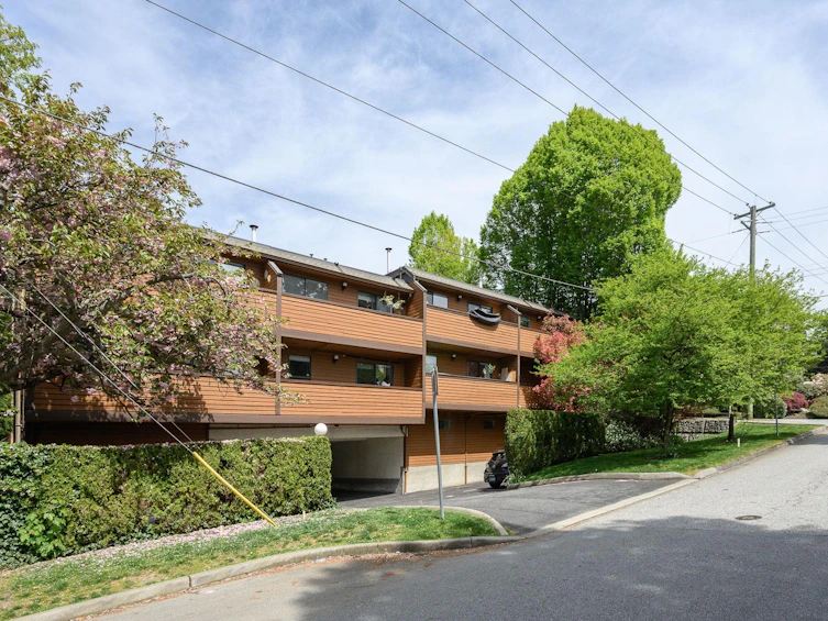 3201 Lonsdale Avenue, North Vancouver, BC, V7N 4G8 - 34