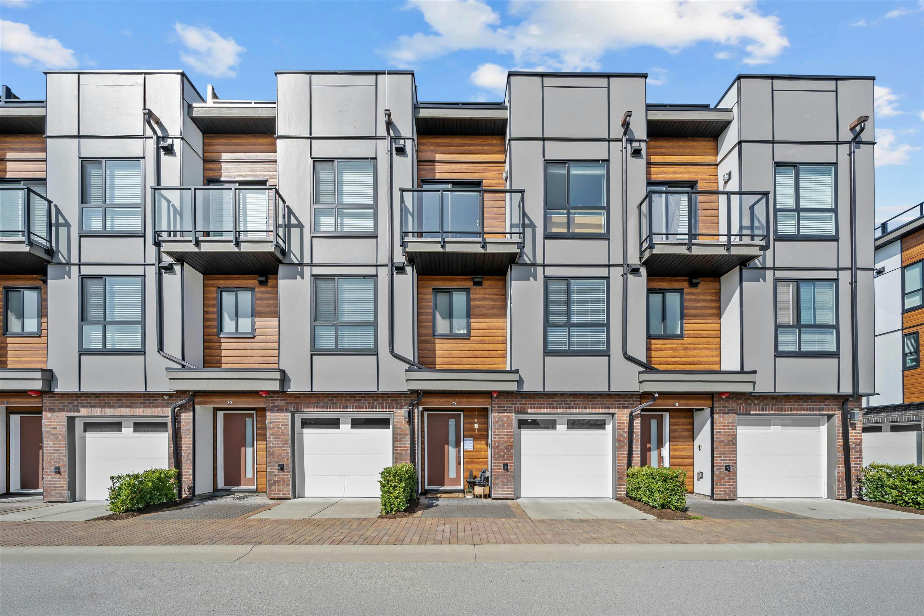 49-19760 55 Avenue, Langley, BC, V3A 0L1