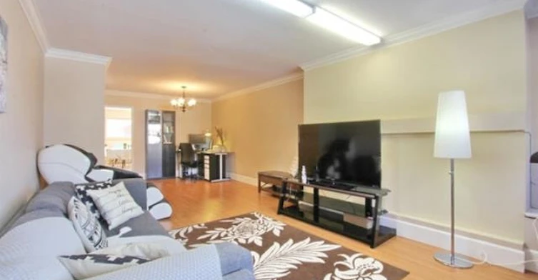 Ground Floor-7222 Pandora Street, Burnaby, BC, V5A 1B9 - 3