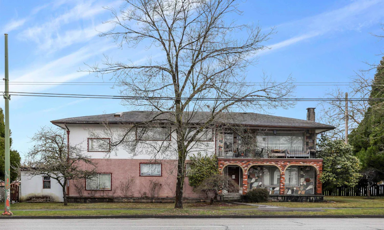 3390 Nanaimo Street