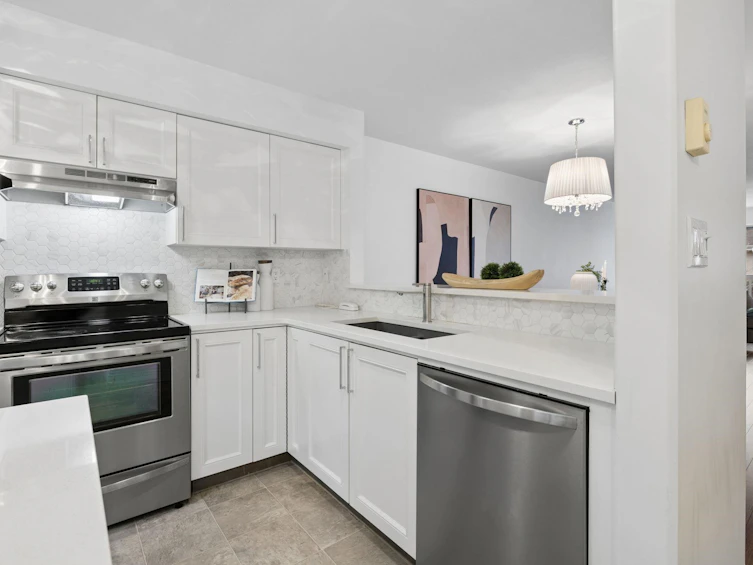 24-230 Tenth Street, New Westminster, BC, V3M 3X9 - 14