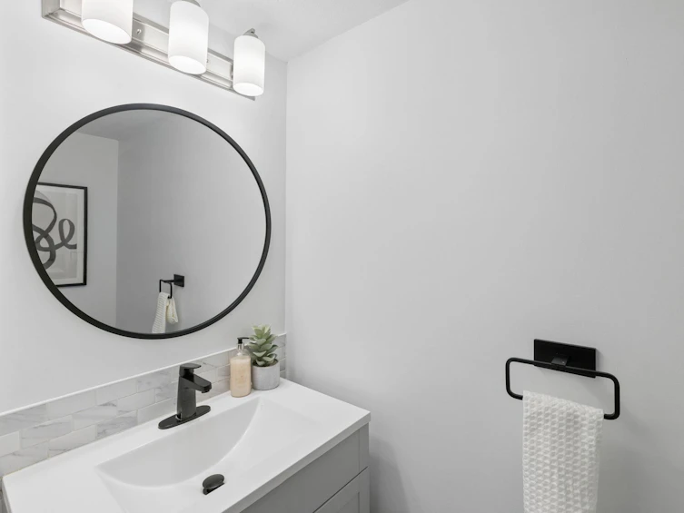24-230 Tenth Street, New Westminster, BC, V3M 3X9 - 26