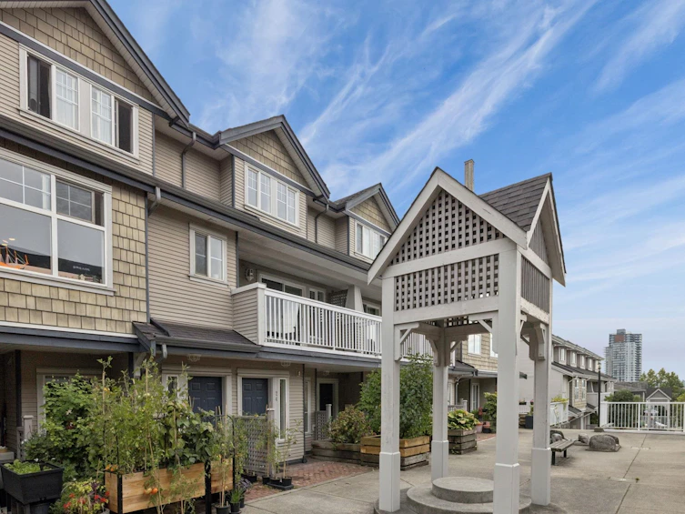 24-230 Tenth Street, New Westminster, BC, V3M 3X9 - 34