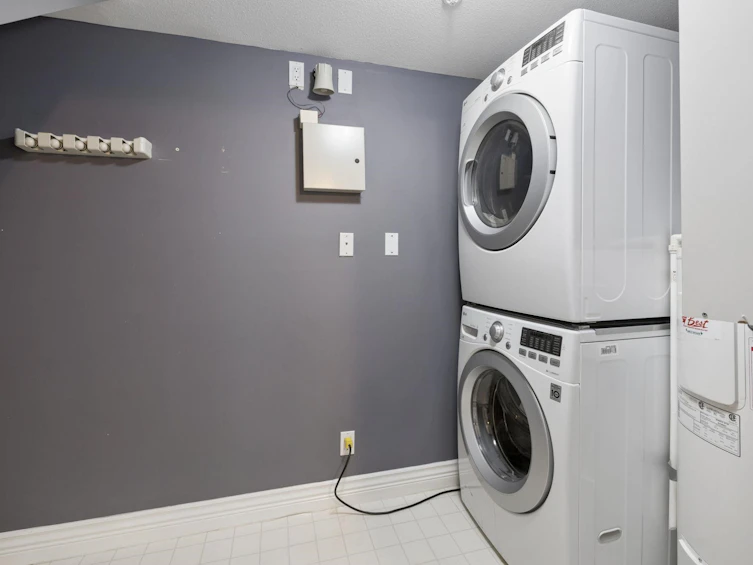 24-230 Tenth Street, New Westminster, BC, V3M 3X9 - 30