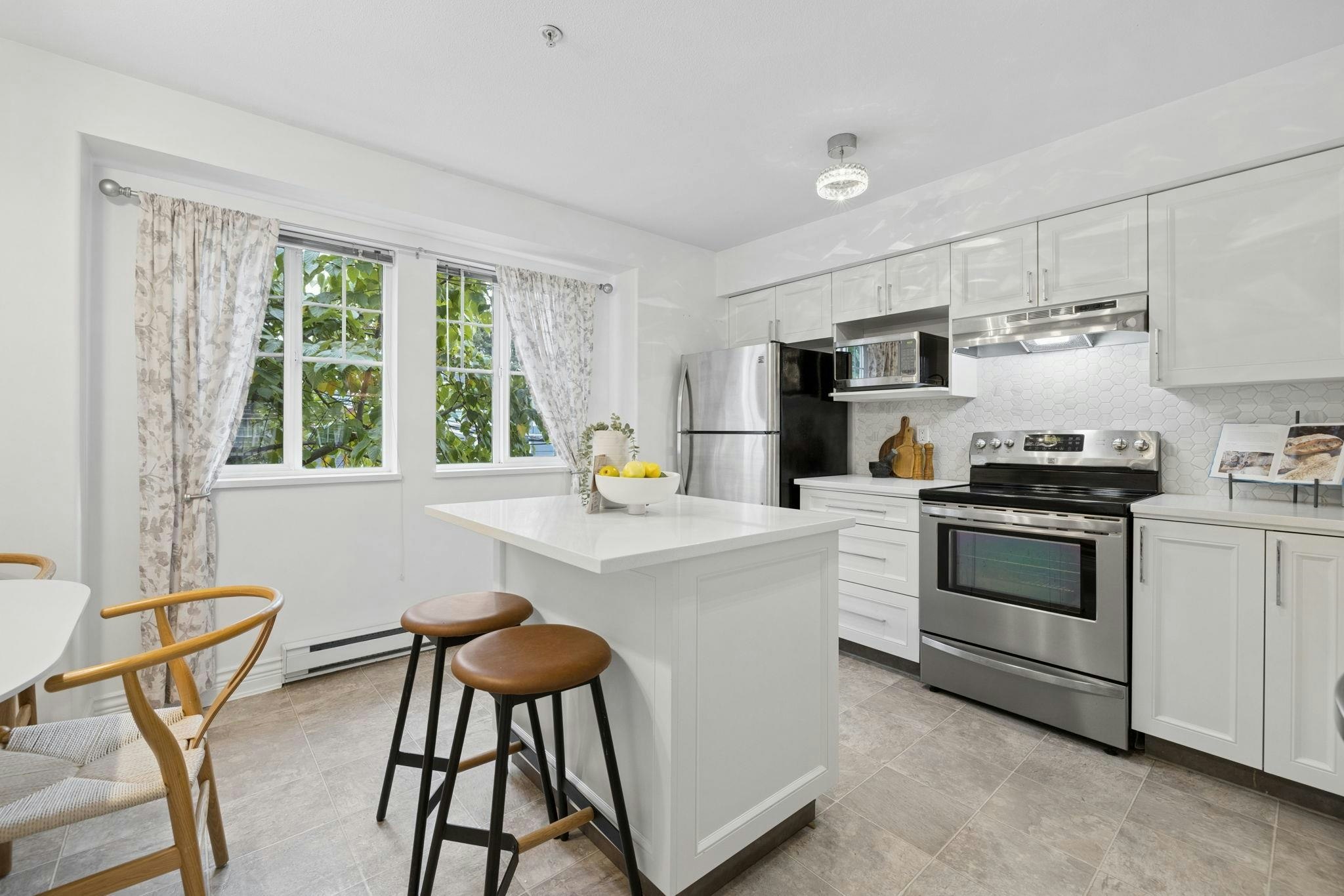 24-230 Tenth Street, New Westminster, BC, V3M 3X9 - 11