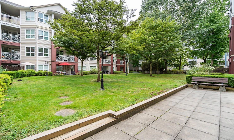 211-8068 120a Avenue