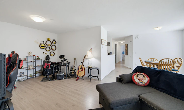 102-7265 Haig Street