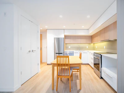 412-9888 University Crescent - 5
