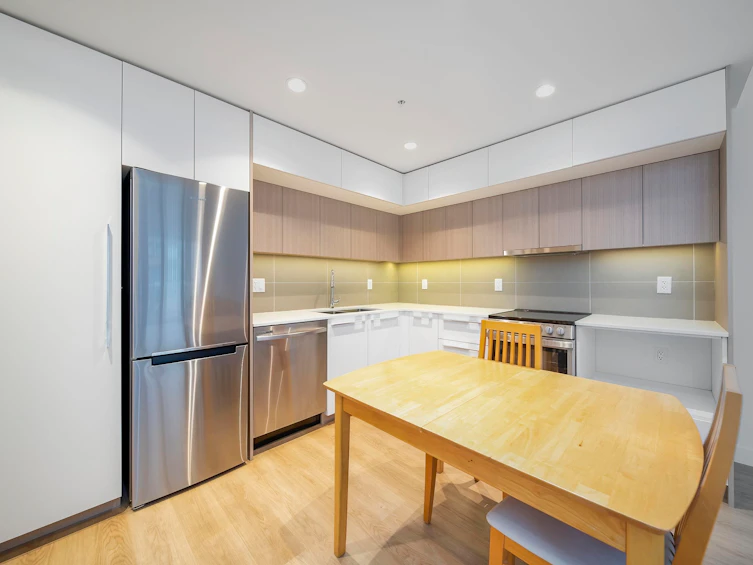 412-9888 University Crescent, Burnaby, BC, V5A 0G4 - 4